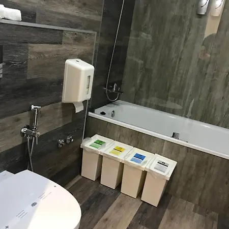 Otel Promar - Eco & Maceira (Lisbon)